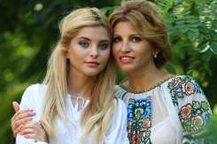 Victoria Lungu și fiica ei Valeria lansează un videoclip incendiar