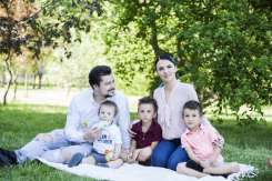 Olga Manciu nu se mai simte acasă în Moldova. Oare familia sa are planuri de emigrare?