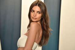 Emily Ratajkowski, siluetă impecabilă la mai puțin de o lună de la naștere
