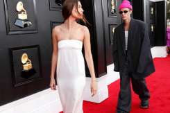 Justin Bieber, cea mai neinspirată ținută de la gala premiilor Grammy