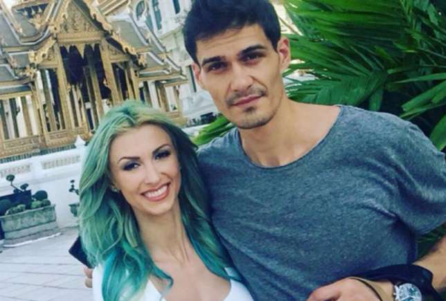Burtica Andreei Bălan a fost desenată de iubitul ei, George