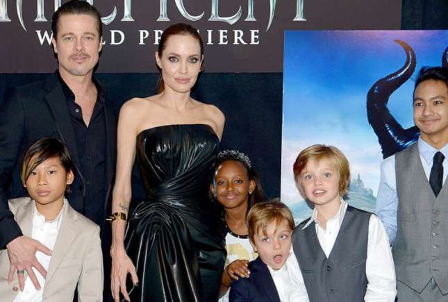 Cu cine rămân copiii dacă Angelina Jolie şi Brad Pitt divorţează?