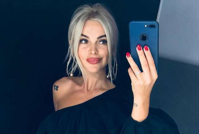 (FOTO) Daniela Ciocanu într-o ședință foto cu burtica