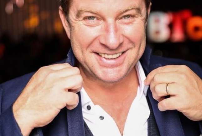 Cum arată fiica lui Pavel Bartoș și ce urare i-a transmis prezentatorul TV la aniversarea de 18 ani (Foto)