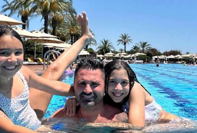 Pepe a împlinit 44 de ani! Artistul a petrecut pe lux în Turcia, alături de familie: „Nu-mi mai doresc nimic în plus”