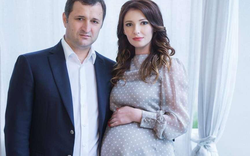 Exclusiv: Angela Gonţa şi-a botezat fetiţa!