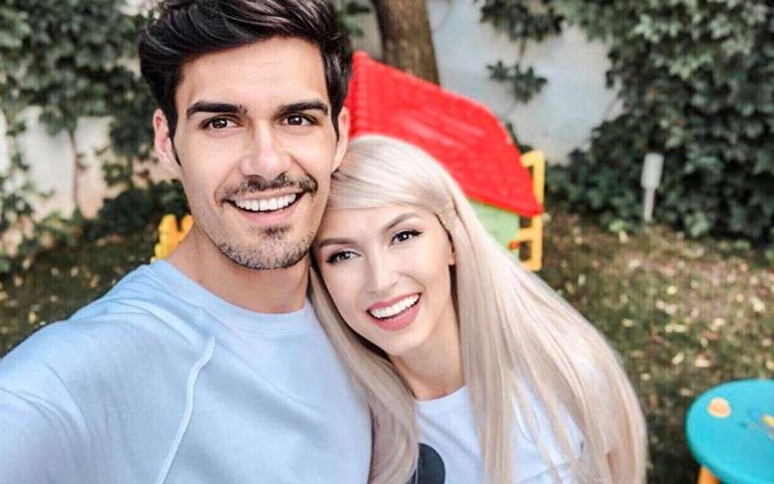 (Foto) Andreea Bălan a avut parte de un baby shower surpriză