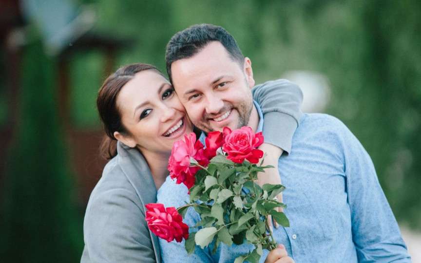 Andra: Este greu, mai ales în ziua de azi, ca un cuplu să reziste