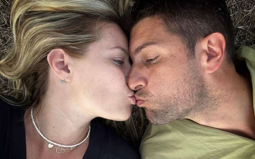 Laura Cosoi a împlinit 7 ani de la căsătorie. Cum a sărbătorit aceasta zi specială pentru ea