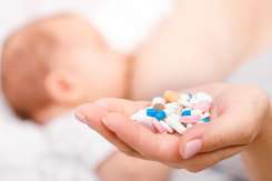 Medicamente permise și interzise în timpul alăptării: Ce trebuie să știe orice mamă