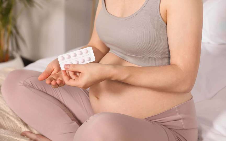 Sarcina și endometrioza: Ce trebuie să știi, ce mituri să eviți și cum îți poți susține fertilitatea