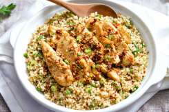 Cereală-minune: quinoa. Vă propunem o rețetă de pui cu quinoa pentru cină