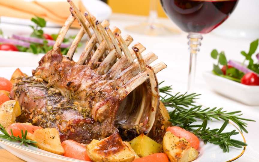 Învață să gătești cea mai gustoasă carne de miel pentru Paști