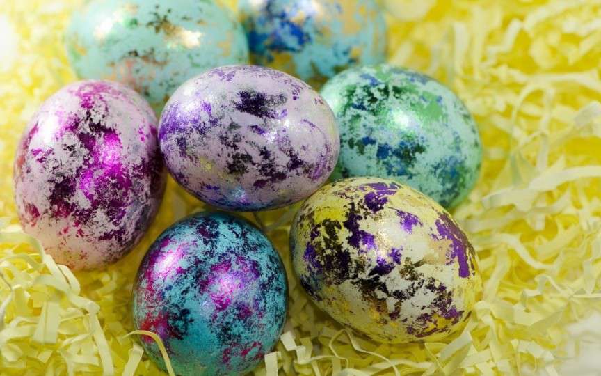 Ouă marmorate de Paște – ai nevoie doar de 3 ingrediente