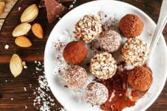 3 rețete super delicioase de bomboane sănătoase pentru copii