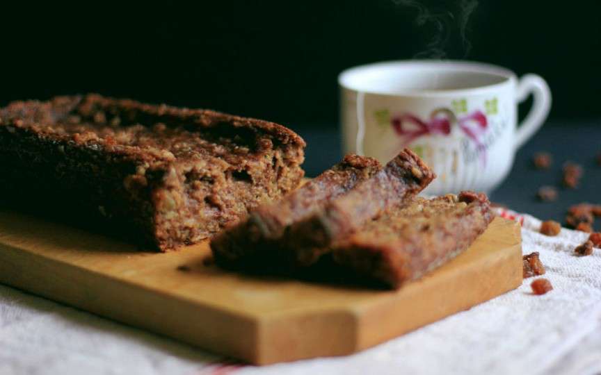 Chec dietetic cu ovăz și prune uscate. Este potrivit și pentru copii