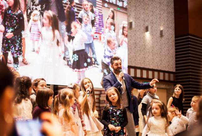 Noi surprize pentru cei mici la Crăciunul Copiilor
