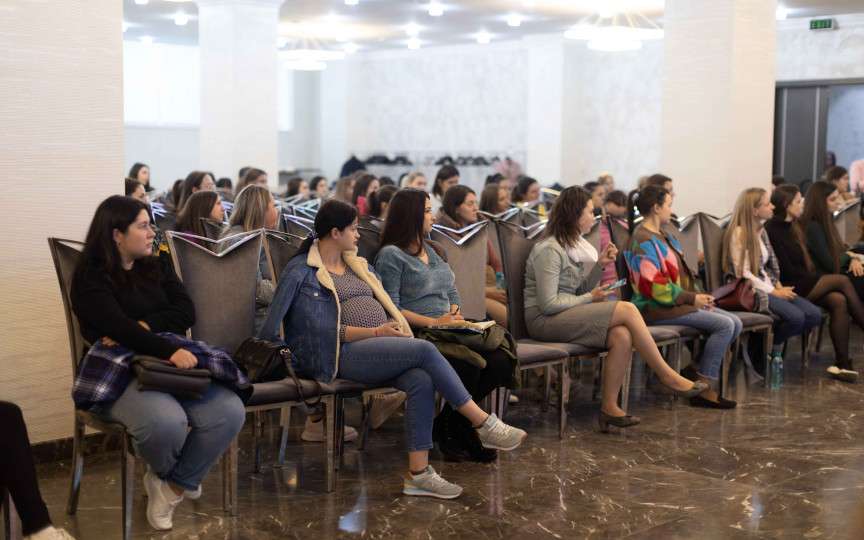 Festivalul Mamelor: „Alimentația naturală - cel mai perfect antrenament al sistemului imunitar”