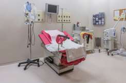 O femeie a murit în urma unui avort, după ce i-a fost împiedicat accesul la o intervenție medicală de urgență