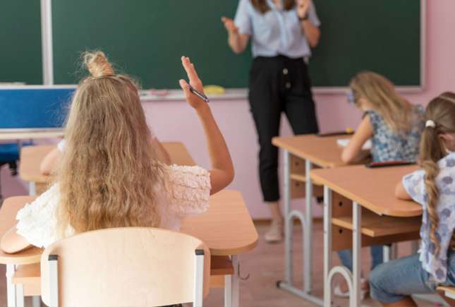 Un nou profil de studii va fi introdus în liceele din țară, pe lângă cel real și cel umanist