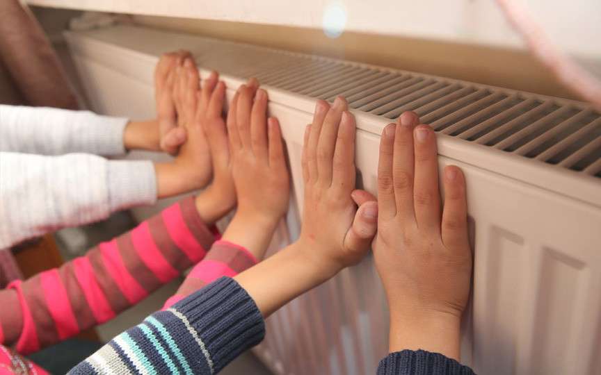 Căldura rămâne pornită în Chișinău: Termoelectrica permite reconectarea agentului termic în blocurile deconectate