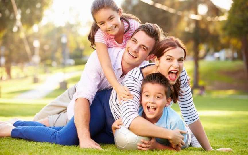 10 activități care să le faci împreună cu copii pentru un weekend perfect