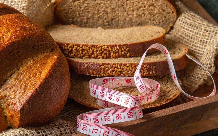 Câtă pâine poți mânca zilnic fără să te îngrași? Sfaturile nutriționiștilor