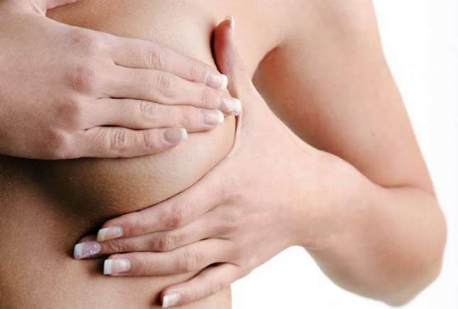 Nu ignora aceste 6 simptome care pot fi semnele cancerului de sân!