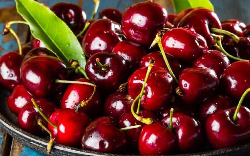 Mihaela Bilic avertizează: Cireșele îngrașă teribil! Topul fructelor care aduc kilograme în plus