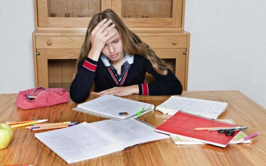 Opinia unui tată: Sentimentele copilului, nu notele de la școală, ar trebui să fie o prioritate