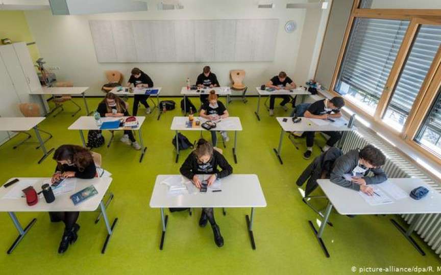 La școală în Germania pe timp de pandemie. O mamă povestește cum se desfășoară activitatea