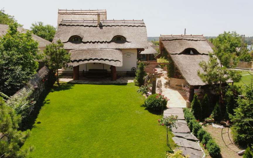 Casa Sobarului din Molovata – Căsuța de vis de pe Riviera Nistrului, locul ideal pentru relaxare și weekenduri cu familia