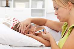 Sfatul pediatrului: ce trebuie și ce nu trebuie să faci când are febră