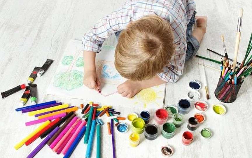 Ce-ți spune culoarea preferată a copilului tău despre personalitatea lui