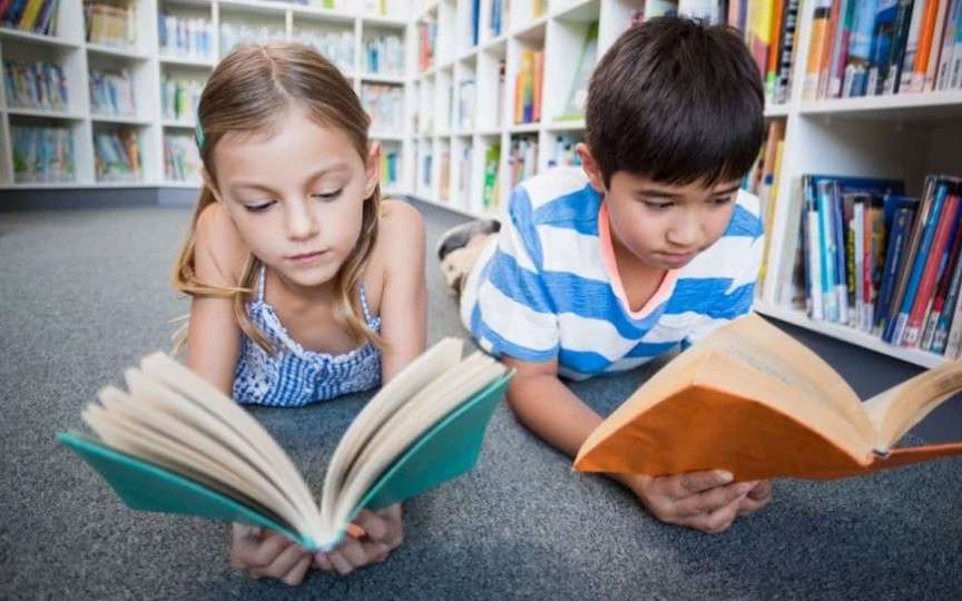 Ai cărți de care copilul tău deja s-a săturat? Dăruiește-le copiilor de la sat!