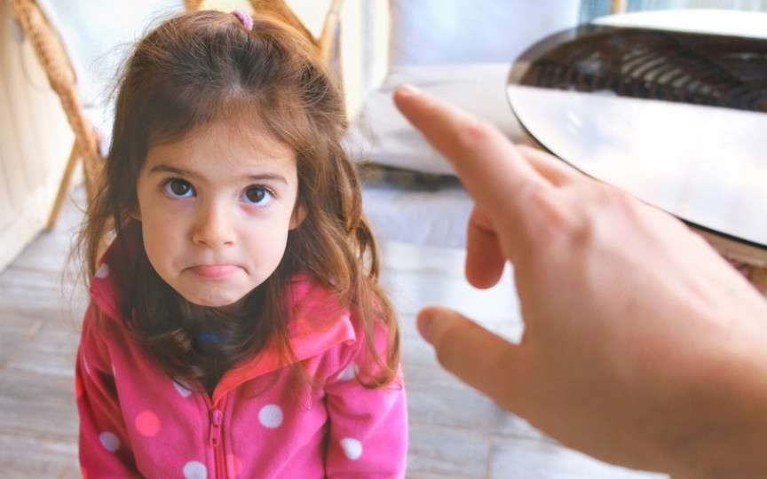 De ce țipatul nu va ajuta copilul să se miște mai repede dimineața