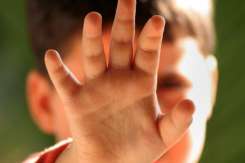 Mai mulți părinți din Grătiești susțin că la Grădinița nr. 1 o educatoare vine băută și agresează copiii