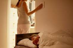Copiii care se culcă devreme sunt mai sănătoși, iar părinții lor au risc redus de a face depresie