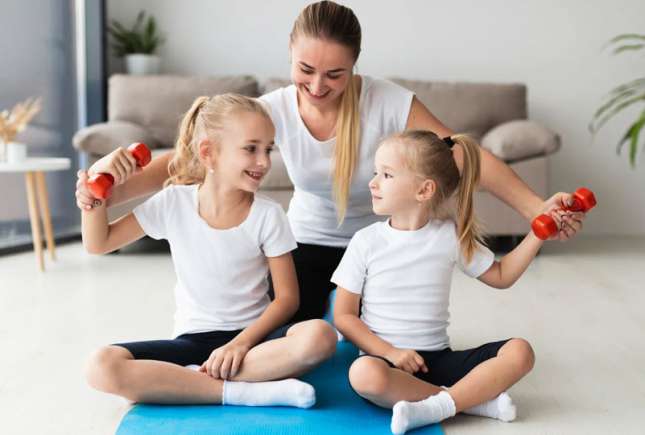 Exerciții de dimineață pentru copii: ghid complet și 6 reguli esențiale