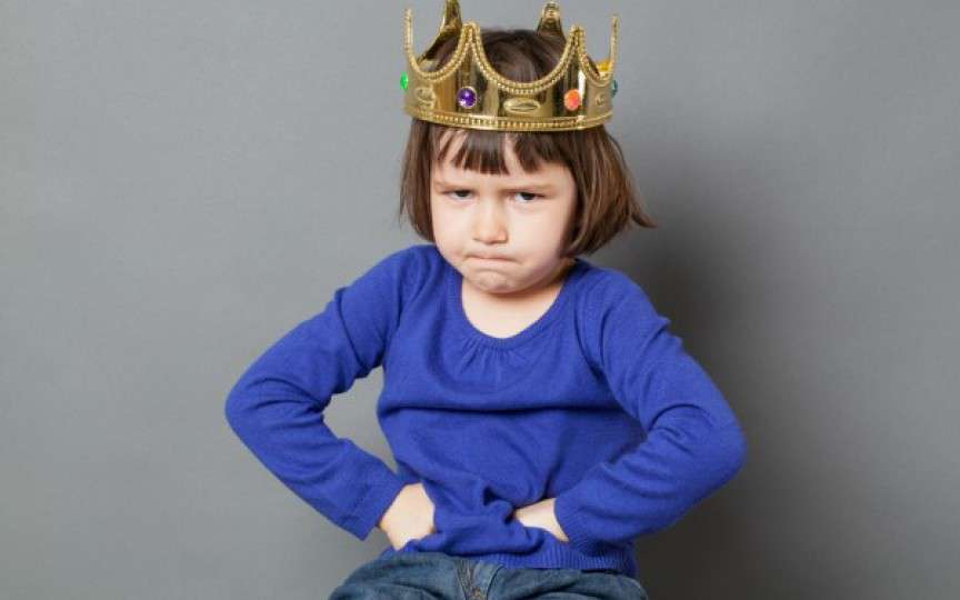 Sindromul copilului dictator. Psihoterapeutul explică această traumă pozitivă
