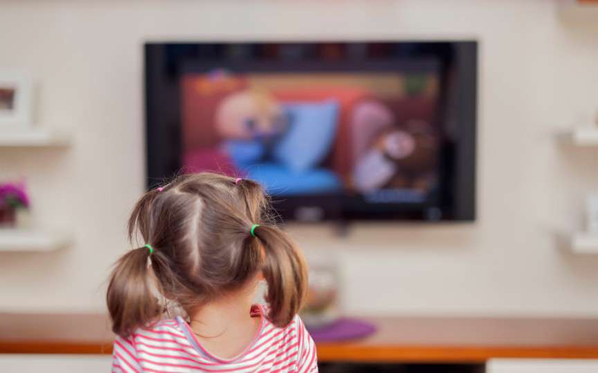 Psihoterapeut: Topul desenelor animate la care copiii între 2 și 6 ani nu ar trebui expuși