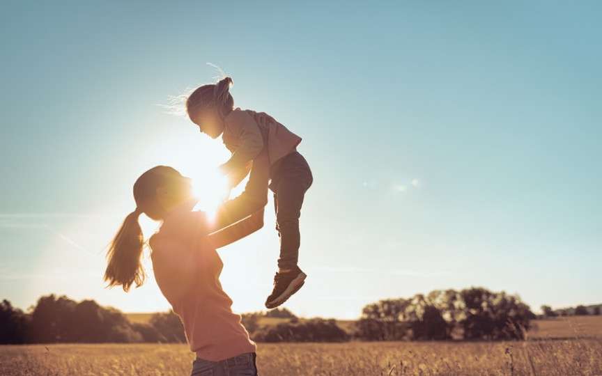 10 lucruri pe care părinții ar trebui să le facă, pentru a crește copii sănătoși din punct de vedere emoțional