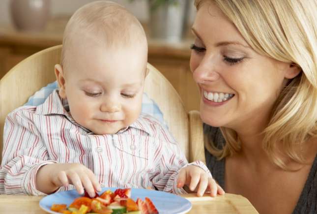 6 alimente sănătoase recomandate bebeluşilor până la 1 an