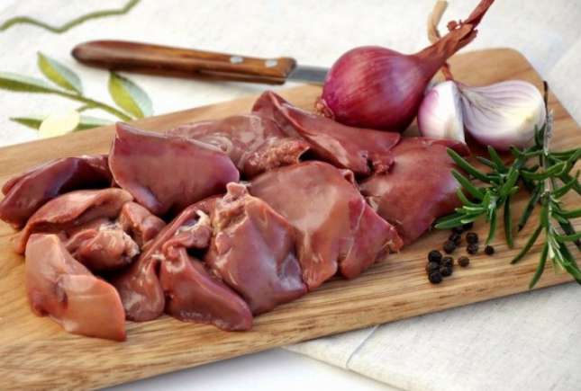 Când introducem în alimentația bebelușului ficatul de pui?