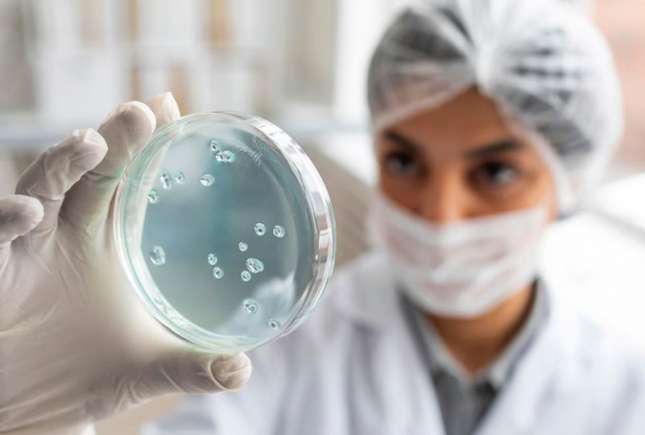 E. coli și alăptarea: Ce trebuie să știe mamele despre riscuri