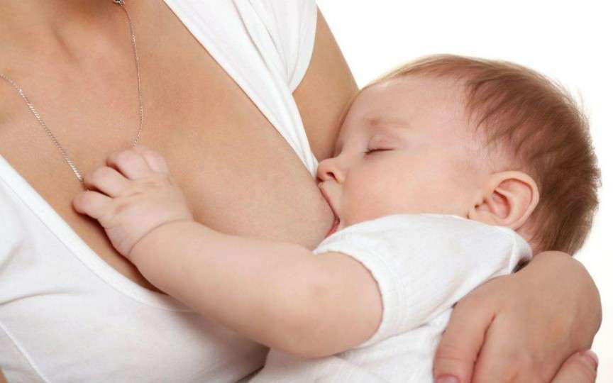 Cum trebuie să fie meniul femeii care alăptează