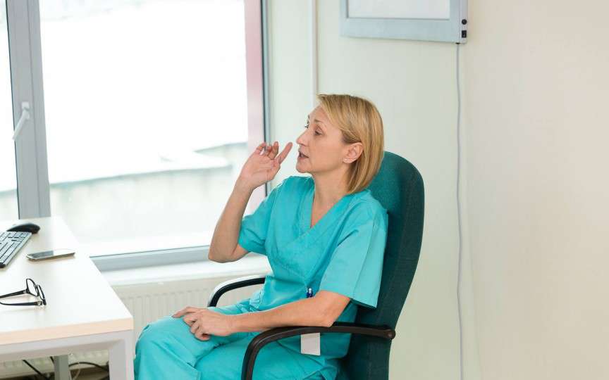 Când alăptarea devine o provocare, medicul neonatolog îți oferă soluțiile