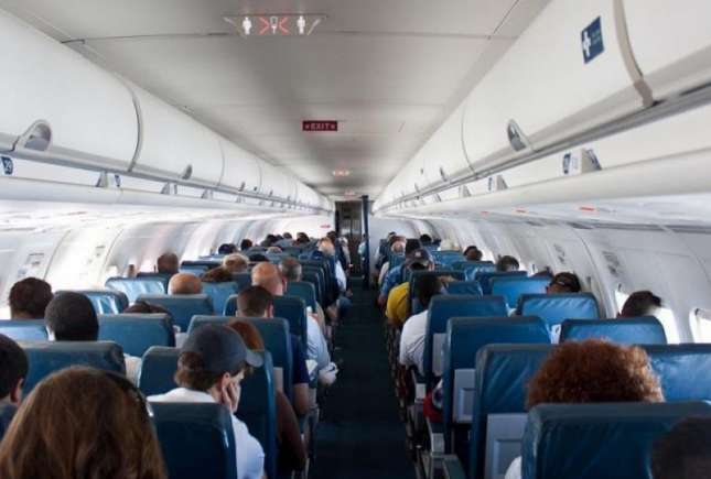 Ne expunem radiațiilor când călătorim cu avionul! Sunt riscuri pentru sănătate?