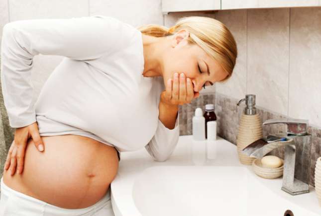 La cât timp după ce rămâi însărcinată apar grețurile matinale și ce te ajută să scapi de ele