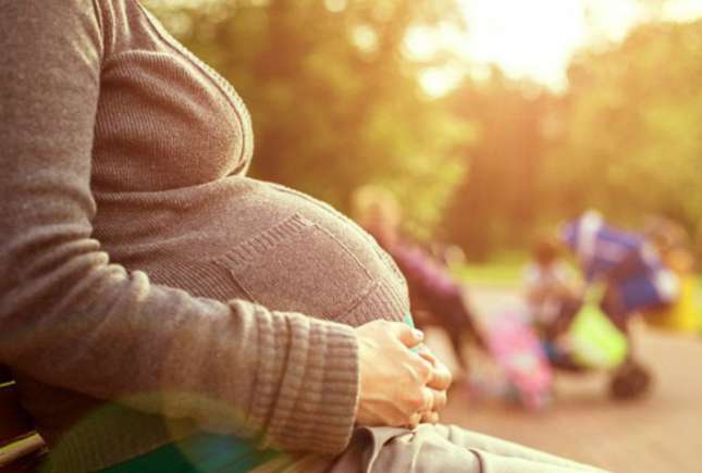 Medicii din Marea Britanie roagă ca femeile gravide să nu mai fie numite viitoare mămici
